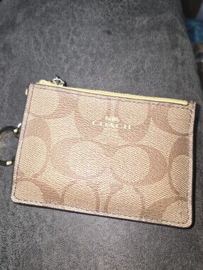 Coach Small Signature Zip Card Case in Tan and Brown Comes With COA Bag40
